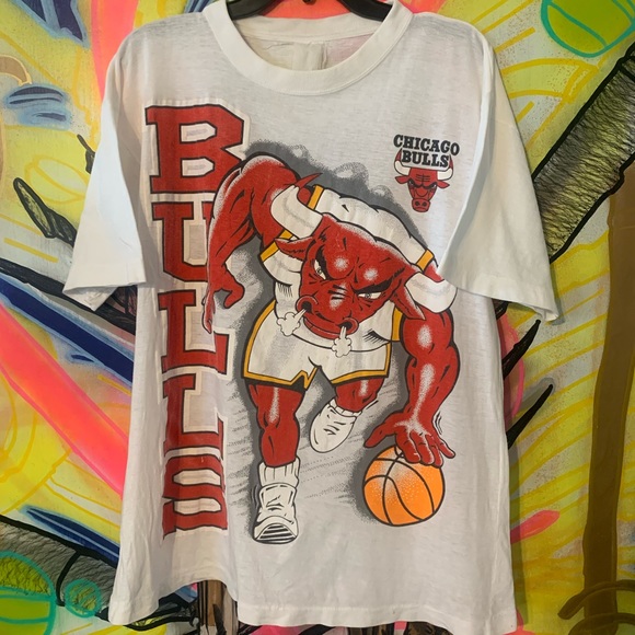 Vintage Chicago Bulls Double-Sided Graphic Tee  L